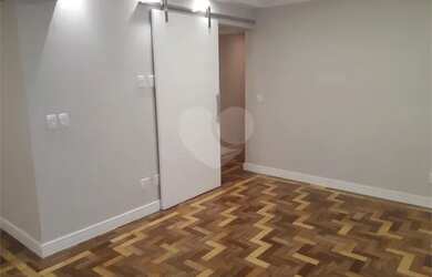 Imagem 3: Apartamento de frente totalmente reformado no Jardim Paulista