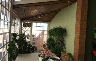 Imagem: O depósito possui 5 Vagas na garagem e 270m² de Área e está