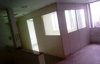 Imagem 4: Alugo - Espaço Comercial - Caminho das Árvores