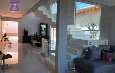 Imagem: A casa em condomínio possui 3 Dormitórios, 2 Banheiros, 2