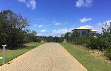 Imagem: O terreno possui 800m² de Área e está localizado em Praia