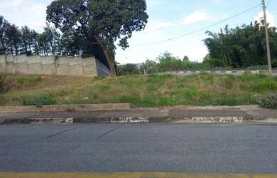 Imagem: O terreno possui 1.200m² de Área e está localizado em Centro