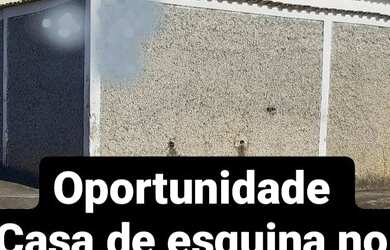 Imagem: A casa possui 2 Dormitórios, 2 Banheiros e 2 Vagas na garagem