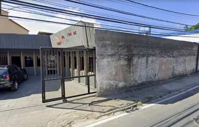 Imagem: O depósito possui 5 Vagas na garagem, 1.270m² de Área e