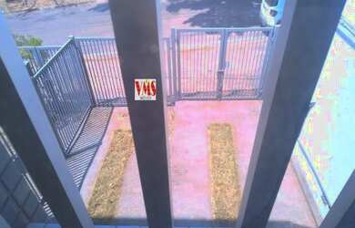 Imagem: O depósito possui 5 Vagas na garagem e está localizado em