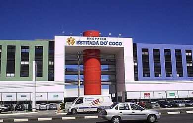 Imagem: O depósito possui 5 Vagas na garagem e está localizado em