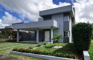 Imagem: A casa em condomínio possui 4 Dormitórios, 5 Banheiros, 2