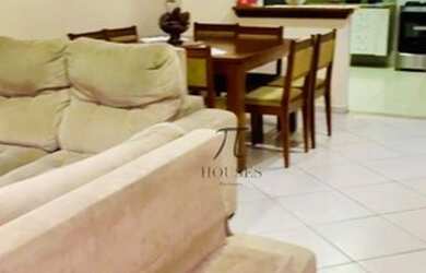 Imagem: A casa possui 3 Dormitórios, 3 Banheiros, 4 Vagas na garagem