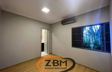 Imagem: A casa em condomínio possui 3 Dormitórios, 4 Banheiros, 2