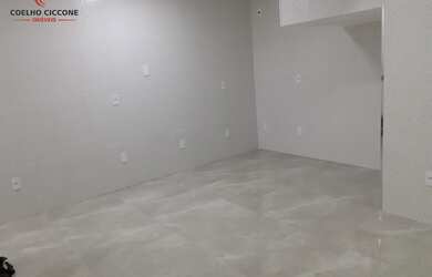 Imagem: A casa possui 2 Dormitórios, 2 Banheiros, 1 Vaga na garagem