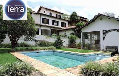 Imagem: A casa em condomínio possui 4 Dormitórios, 5 Banheiros, 4