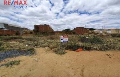 Imagem: O terreno possui 500m² de Área e está localizado em Guanambi