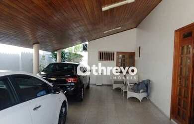 Imagem: A casa possui 4 Dormitórios, 4 Banheiros, 474m² de Área e