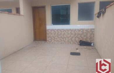 Imagem: A casa possui 2 Dormitórios, 2 Banheiros, 1 Vaga na garagem