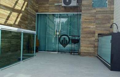 Imagem: A casa possui 2 Dormitórios, 3 Banheiros, 1 Vaga na garagem