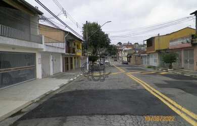 Imagem: A casa possui 5 Dormitórios, 4 Banheiros, 3 Vagas na garagem