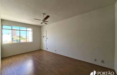 Imagem: O apartamento possui 2 Dormitórios, 2 Banheiros e 96m² de