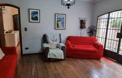 Imagem: A casa possui 3 Dormitórios, 3 Banheiros, 2 Vagas na garagem