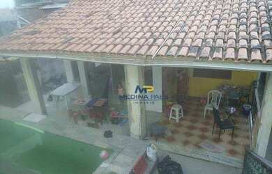 Imagem: A casa possui 2 Dormitórios, 2 Banheiros, 4 Vagas na garagem