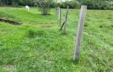 Imagem: O terreno possui 600m² de Área e está localizado em Centro