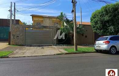 Imagem: O depósito possui 5 Vagas na garagem, 200m² de Área e está