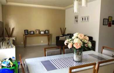 Imagem: A casa possui 4 Dormitórios, 4 Banheiros, 2 Vagas na garagem