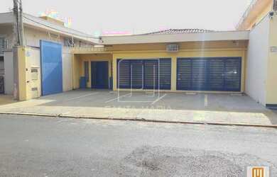 Imagem: O depósito possui 4 Vagas na garagem, 250m² de Área e está