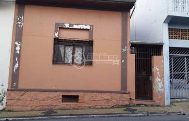 Imagem: A casa possui 2 Dormitórios, 2 Banheiros, 123m² de Área e