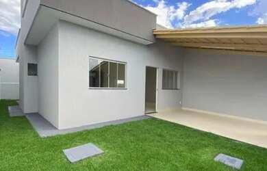 Imagem: A casa possui 2 Dormitórios, 2 Banheiros e está localizado