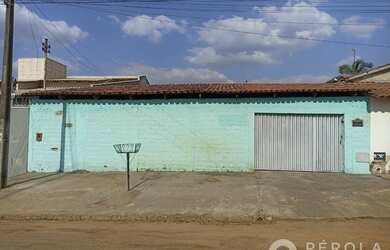 Imagem: A casa possui 2 Dormitórios, 1 Banheiro, 5 Vagas na garagem