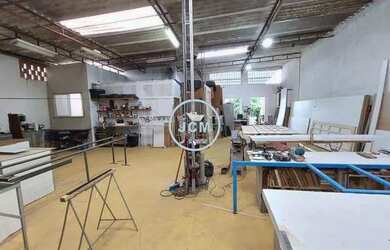 Imagem: A casa possui 2 Dormitórios, 1 Banheiro, 5 Vagas na garagem