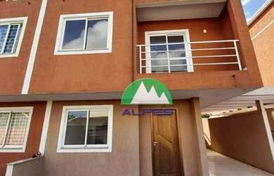 Imagem: A casa possui 3 Dormitórios, 3 Banheiros, 3 Vagas na garagem