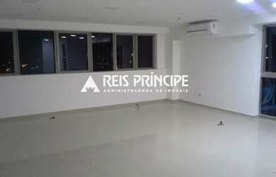 Imagem: O depósito possui 2 Vagas na garagem, 62m² de Área e está