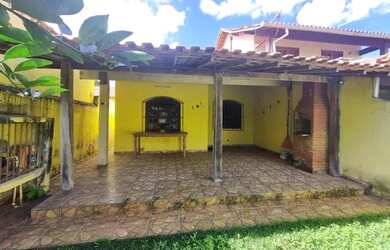 Imagem: A casa possui 2 Dormitórios, 2 Banheiros, 5 Vagas na garagem