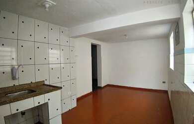 Imagem: A casa possui 1 Dormitório, 1 Banheiro, 45m² de Área e está