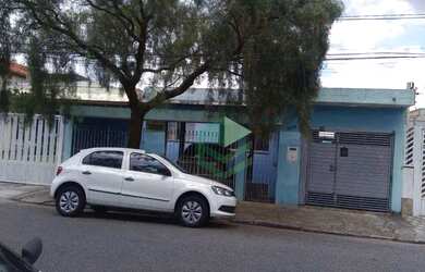Imagem: A casa possui 3 Dormitórios, 1 Banheiro, 4 Vagas na garagem