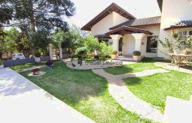 Imagem: A casa em condomínio possui 4 Dormitórios, 4 Banheiros, 5