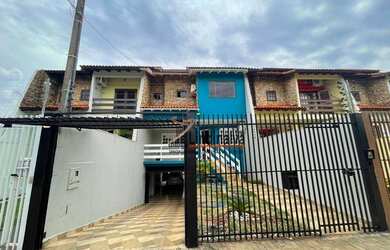 Imagem: A casa possui 4 Dormitórios, 3 Banheiros, 4 Vagas na garagem