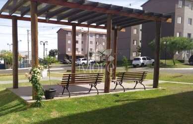 Imagem: O apartamento possui 2 Dormitórios, 1 Banheiro, 1 Vaga na garagem