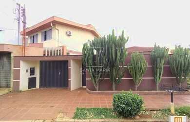 Imagem: O depósito possui 4 Vagas na garagem, 168m² de Área e está