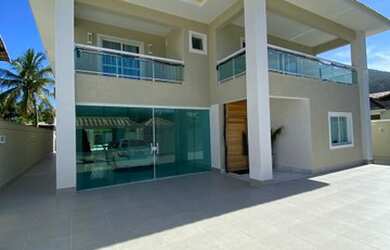 Imagem: A casa em condomínio possui 5 Dormitórios, 5 Banheiros, 3