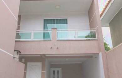 Imagem: A casa possui 4 Dormitórios, 4 Banheiros, 2 Vagas na garagem