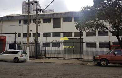 Imagem: O depósito possui 1.818m² de Área e está localizado em