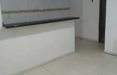 Imagem: O apartamento possui 2 Dormitórios e 1 Banheiro e está localizado