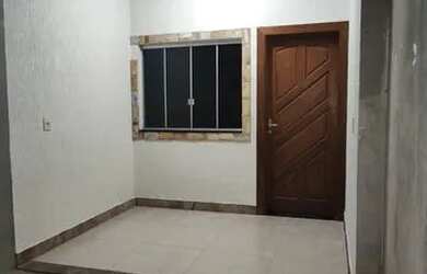 Imagem: A casa possui 2 Dormitórios, 2 Banheiros, 1 Vaga na garagem