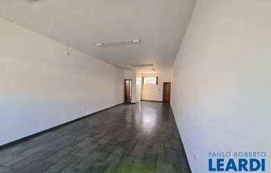 Imagem: O depósito possui 82m² de Área e está localizado em Vila