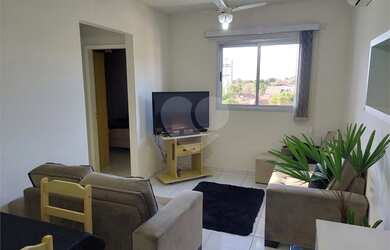 Imagem: O apartamento possui 2 Dormitórios, 1 Banheiro, 1 Vaga na garagem