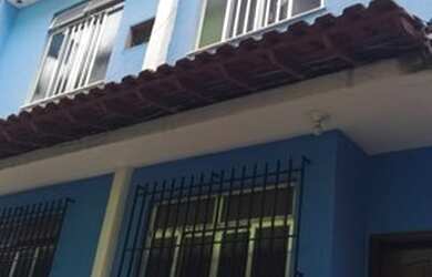 Imagem: A casa possui 5 Dormitórios, 2 Banheiros, 1 Vaga na garagem