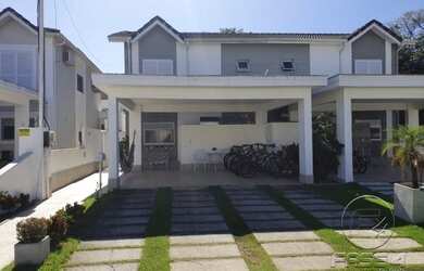 Imagem: A casa em condomínio possui 3 Dormitórios, 4 Banheiros, 2