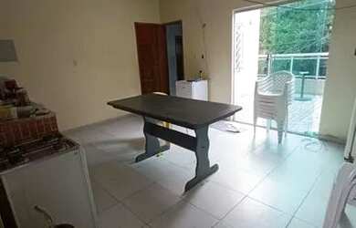 Imagem: A casa possui 2 Dormitórios, 2 Banheiros, 1 Vaga na garagem